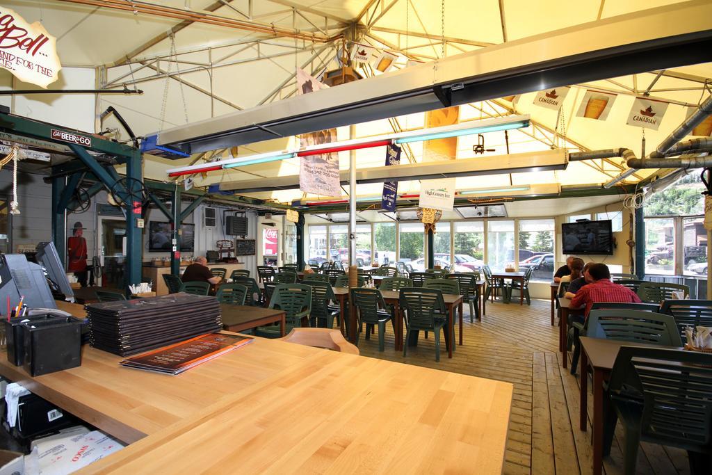 Coast High Country Inn Whitehorse Bagian luar foto