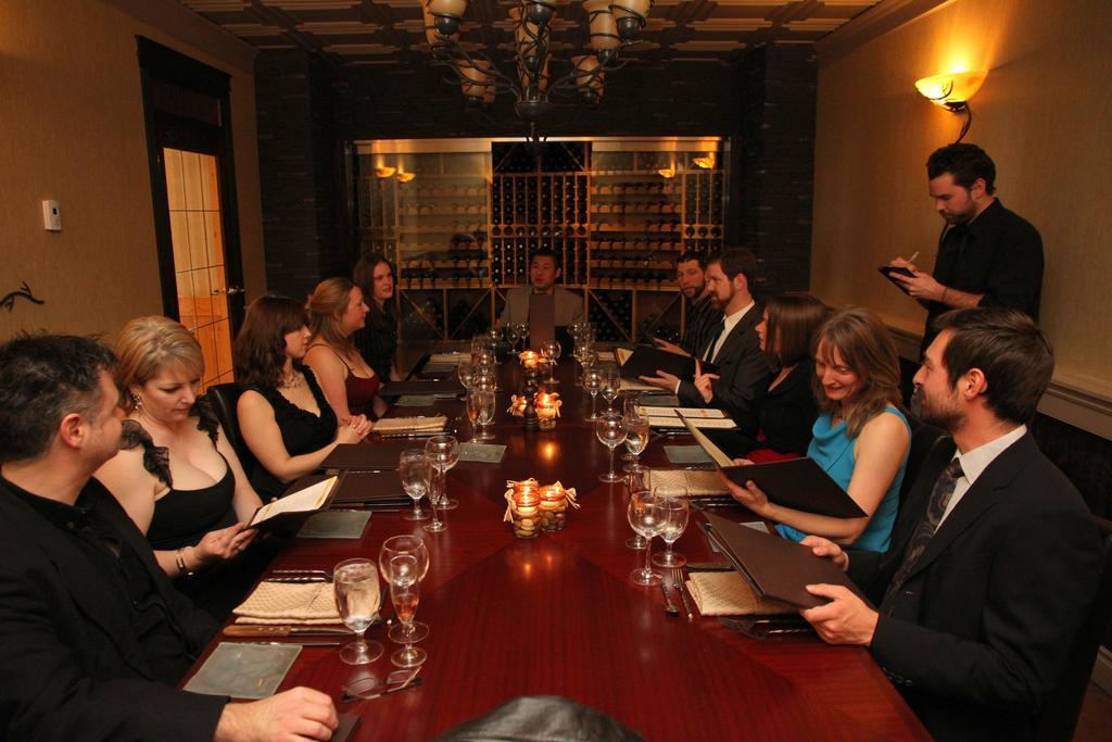 Coast High Country Inn Whitehorse Bagian luar foto