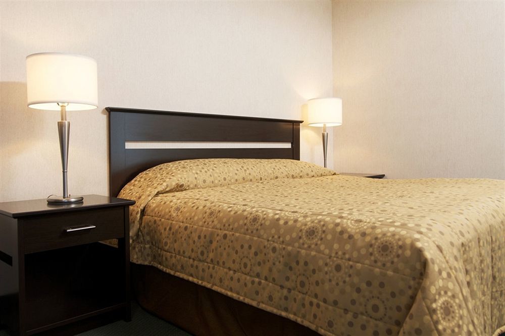 Coast High Country Inn Whitehorse Bagian luar foto