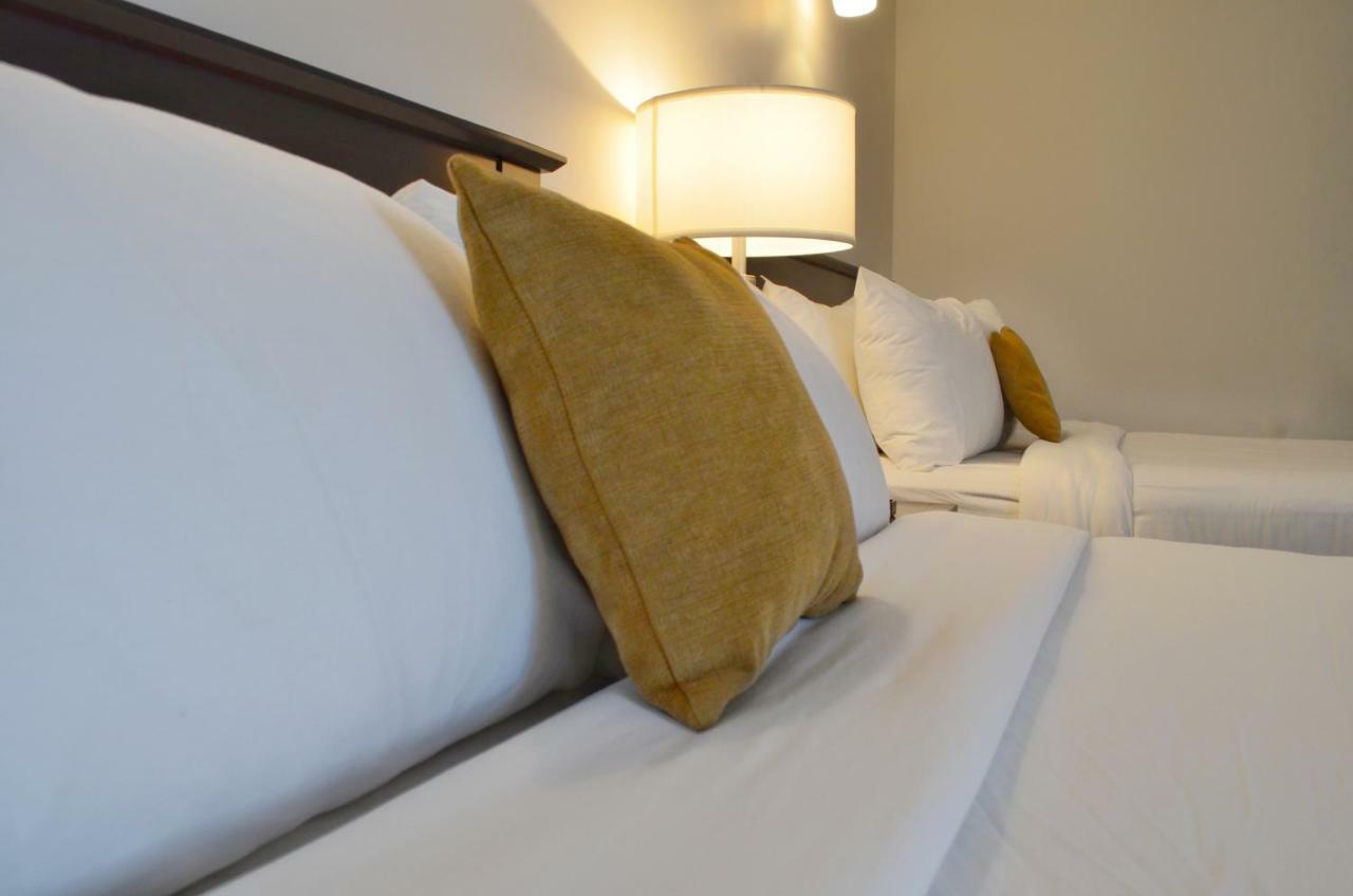 Coast High Country Inn Whitehorse Bagian luar foto