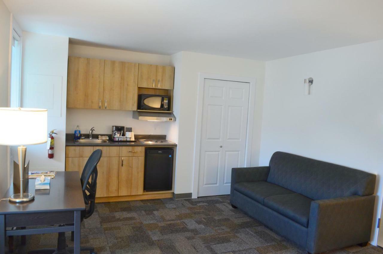 Coast High Country Inn Whitehorse Bagian luar foto